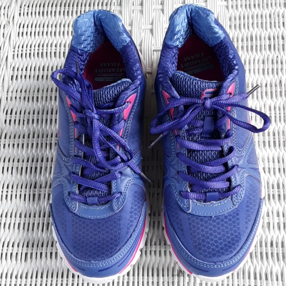 Almost New! FILA Cool Max Memory Foam Sneakers